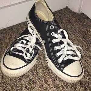 CONVERSE black size 7